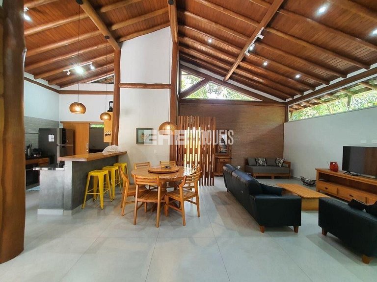 Casa com piscina aquecida, para temporada na Praia de Itamam