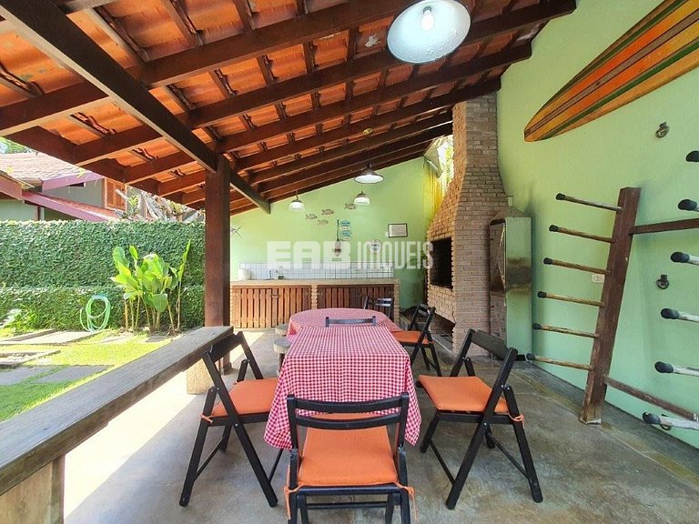 Casa com 5 suítes para locação na Praia de Itamambuca