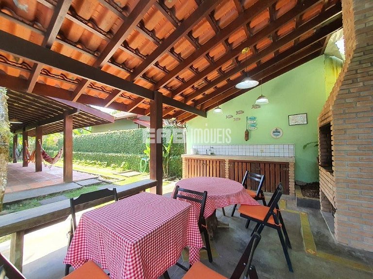 Casa com 5 suítes para locação na Praia de Itamambuca