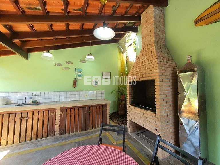 Casa com 5 suítes para locação na Praia de Itamambuca