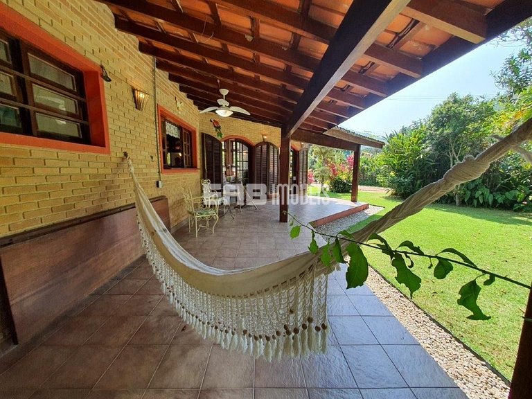 Casa com 3 dormitórios, a 40 metros da praia