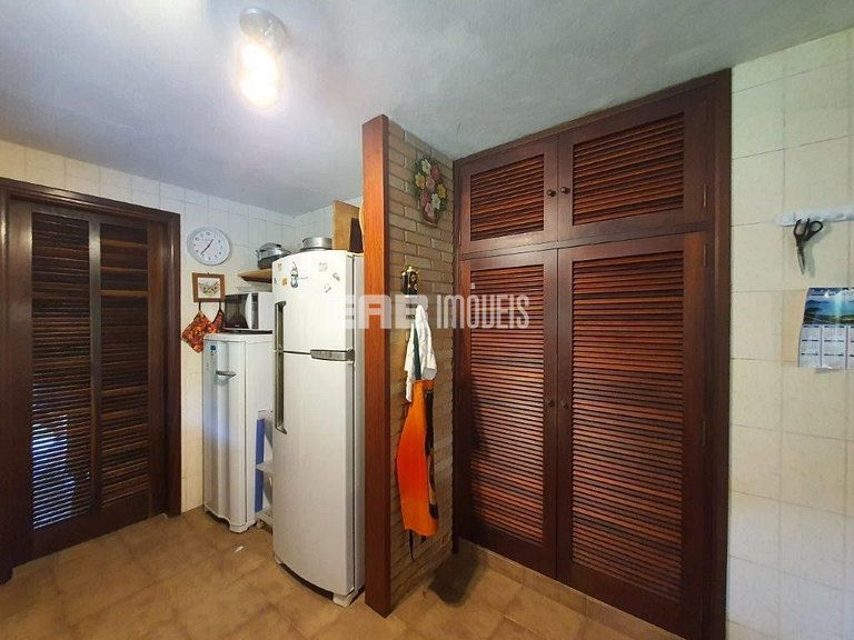 Casa com 3 dormitórios, a 40 metros da praia