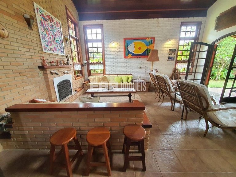 Casa com 3 dormitórios, a 40 metros da praia