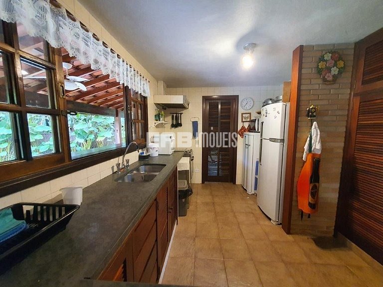 Casa com 3 dormitórios, a 40 metros da praia