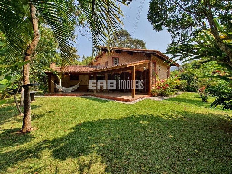 Casa com 3 dormitórios, a 40 metros da praia