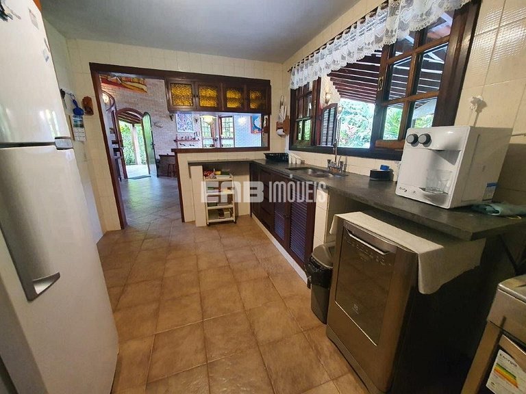 Casa com 3 dormitórios, a 40 metros da praia