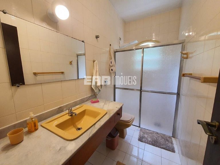 Casa com 3 dormitórios, a 40 metros da praia