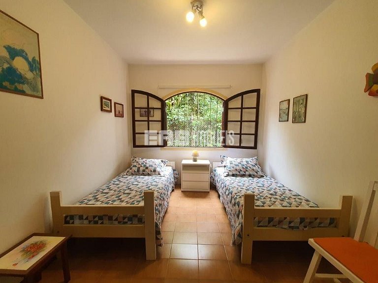 Casa com 3 dormitórios, a 40 metros da praia