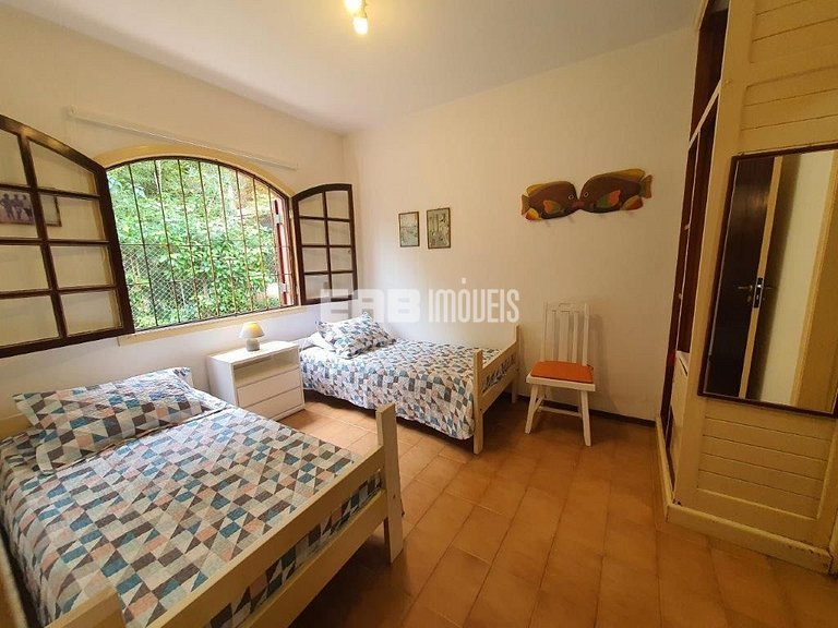 Casa com 3 dormitórios, a 40 metros da praia