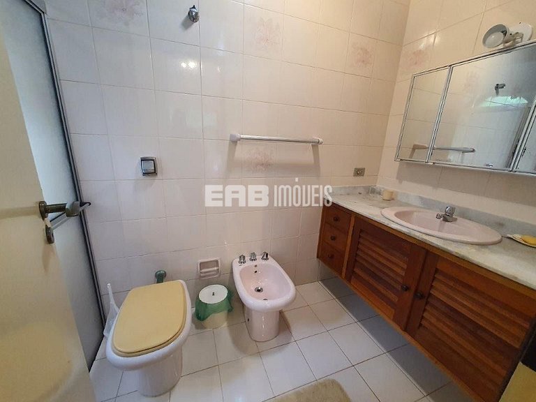 Casa com 3 dormitórios, a 40 metros da praia