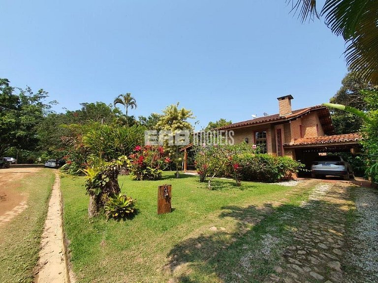 Casa com 3 dormitórios, a 40 metros da praia