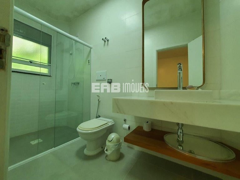 Casa integrada à natureza em Itamambuca