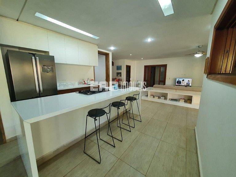 Segunda casa a partir da praia, para temporada em Itamambuca