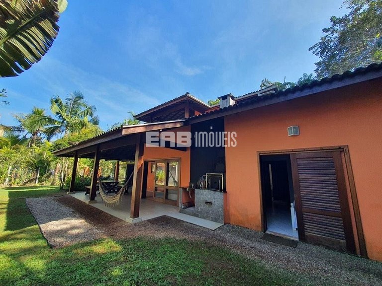 Segunda casa a partir da praia, para temporada em Itamambuca