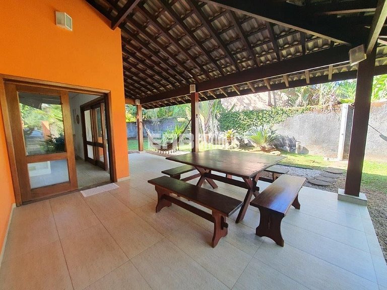 Segunda casa a partir da praia, para temporada em Itamambuca