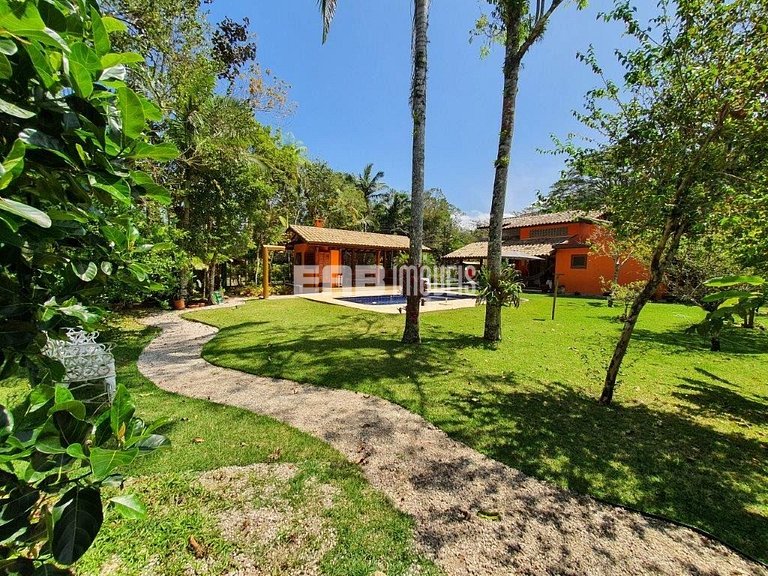 Casa com piscina, para 8 pessoas