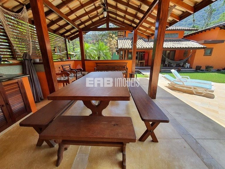 Casa com piscina, para 8 pessoas