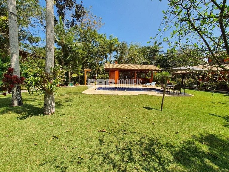 Casa com piscina, para 8 pessoas