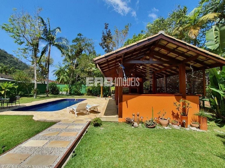 Casa com piscina, para 8 pessoas