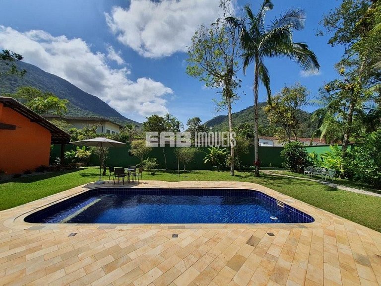 Casa com piscina, para 8 pessoas