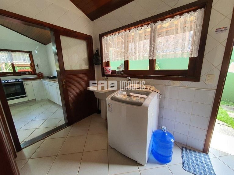 Casa com piscina, para 8 pessoas