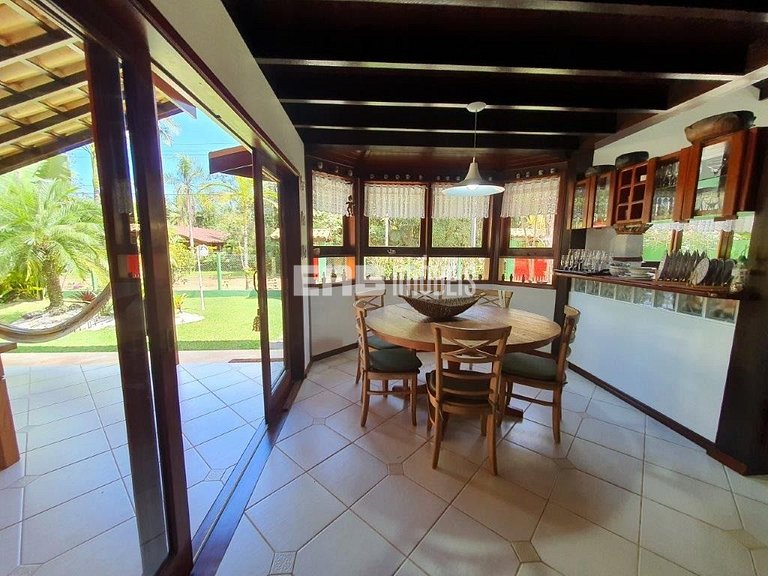 Casa com piscina, para 8 pessoas