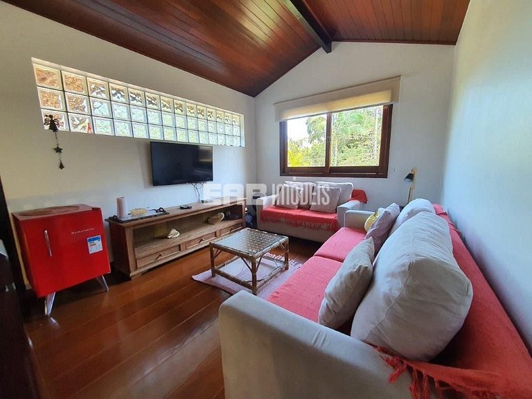 Casa com piscina, para 8 pessoas