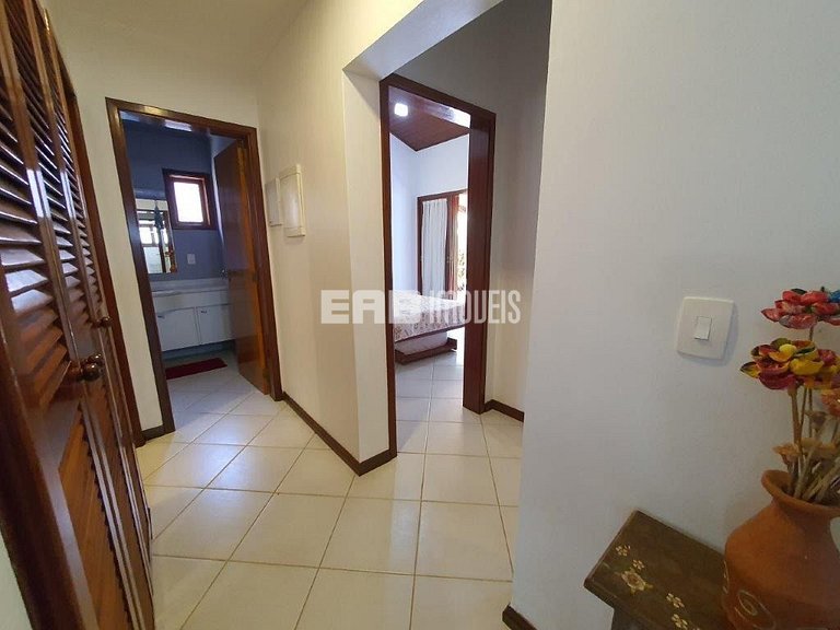 Casa com piscina, para 8 pessoas