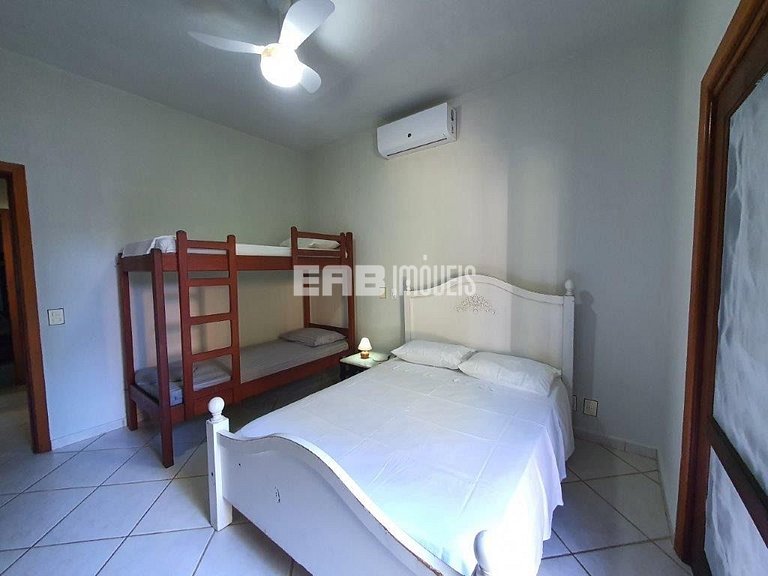 Segunda casa a partir da praia, para temporada em Itamambuca