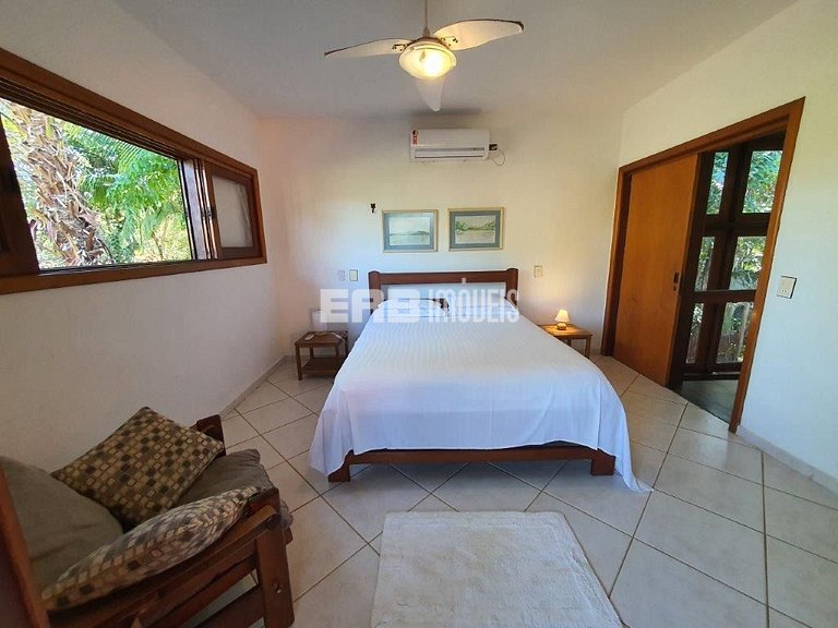 Segunda casa a partir da praia, para temporada em Itamambuca