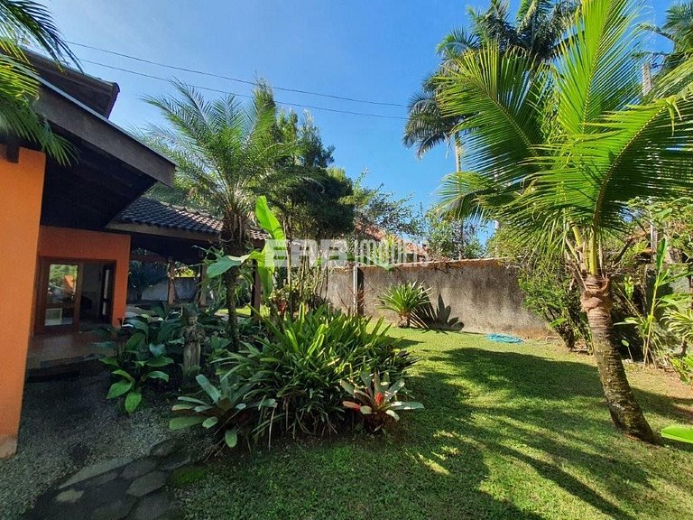 Segunda casa a partir da praia, para temporada em Itamambuca