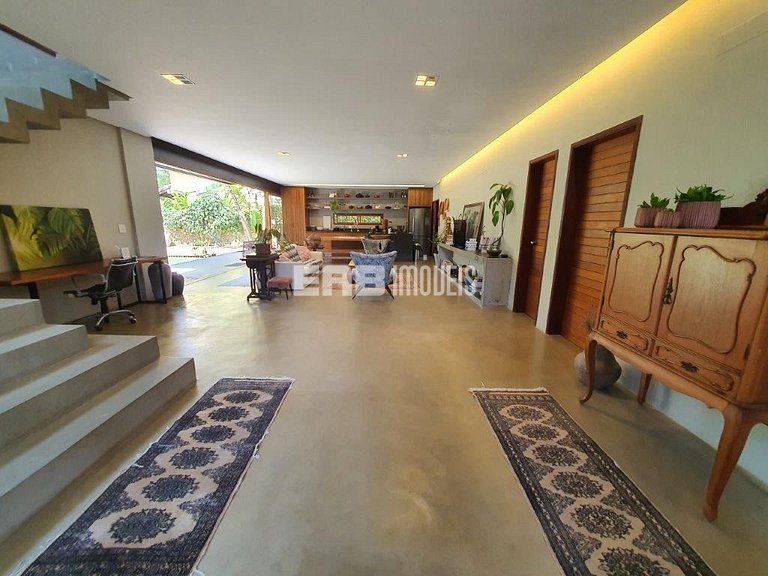 Casa sustentável a 70m da praia de Itamambuca