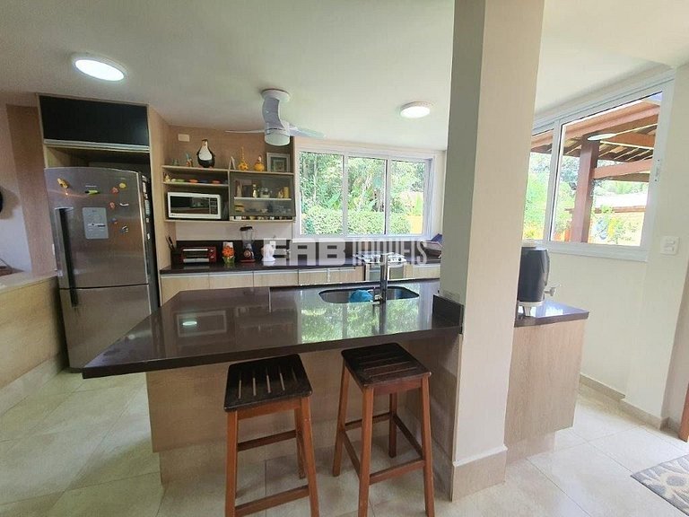 Casa com piscina aquecida, para temporada na Praia de Itamam