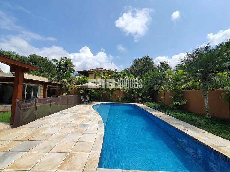 Casa com piscina aquecida, para temporada na Praia de Itamam