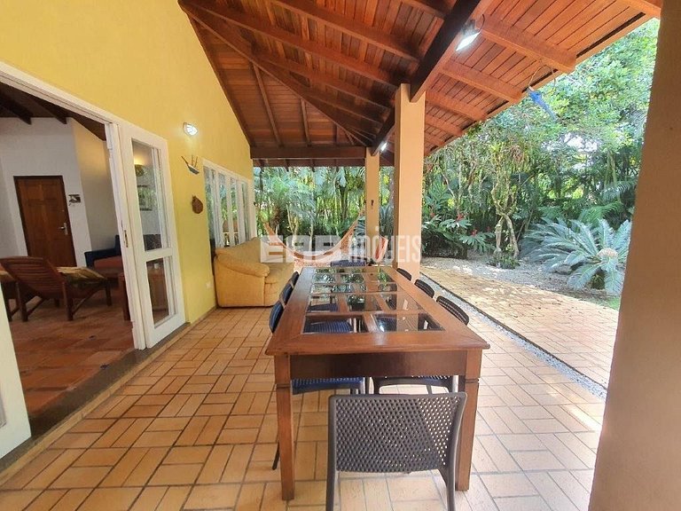 Casa com piscina aquecida, para temporada na Praia de Itamam