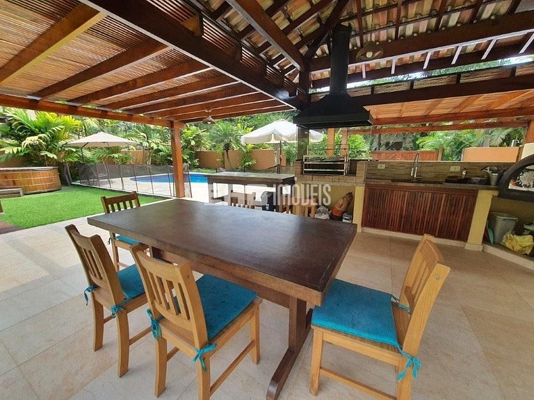 Casa com piscina aquecida, para temporada na Praia de Itamam