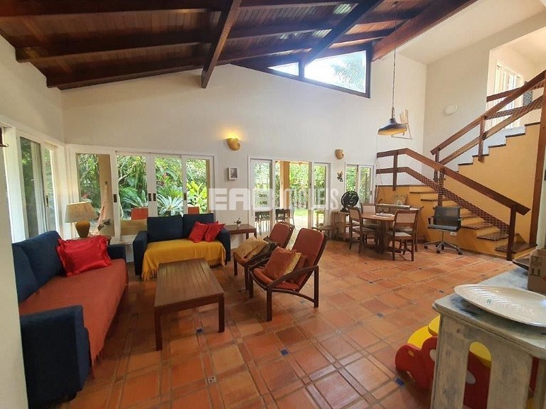 Casa com piscina aquecida, para temporada na Praia de Itamam