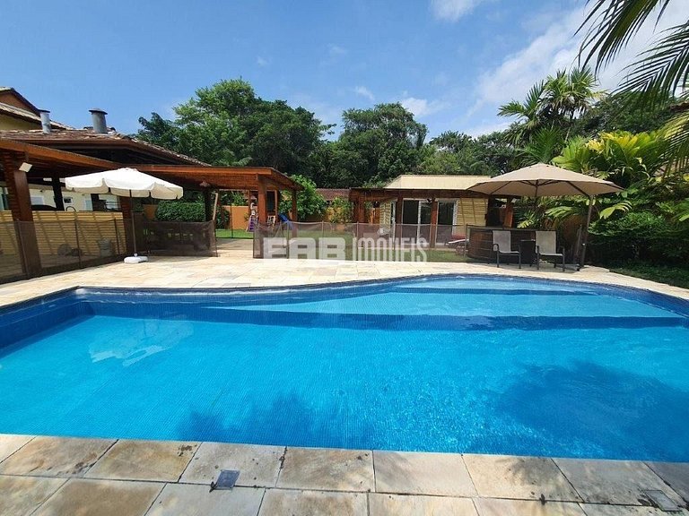 Casa com piscina aquecida, para temporada na Praia de Itamam