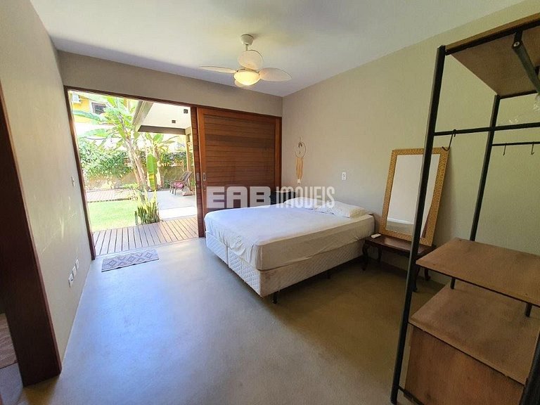 Casa sustentável a 70m da praia de Itamambuca