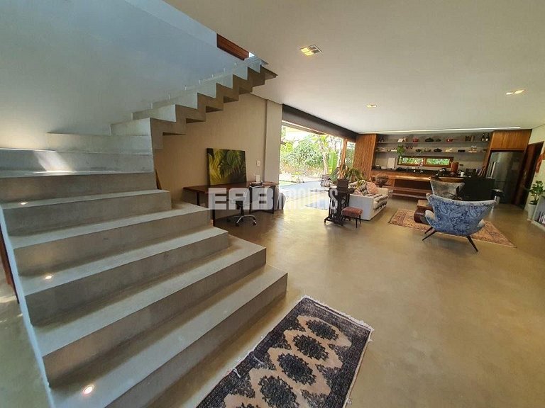 Casa sustentável a 70m da praia de Itamambuca