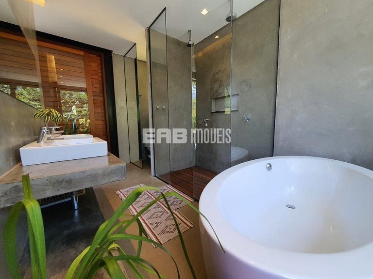 Casa sustentável a 70m da praia de Itamambuca