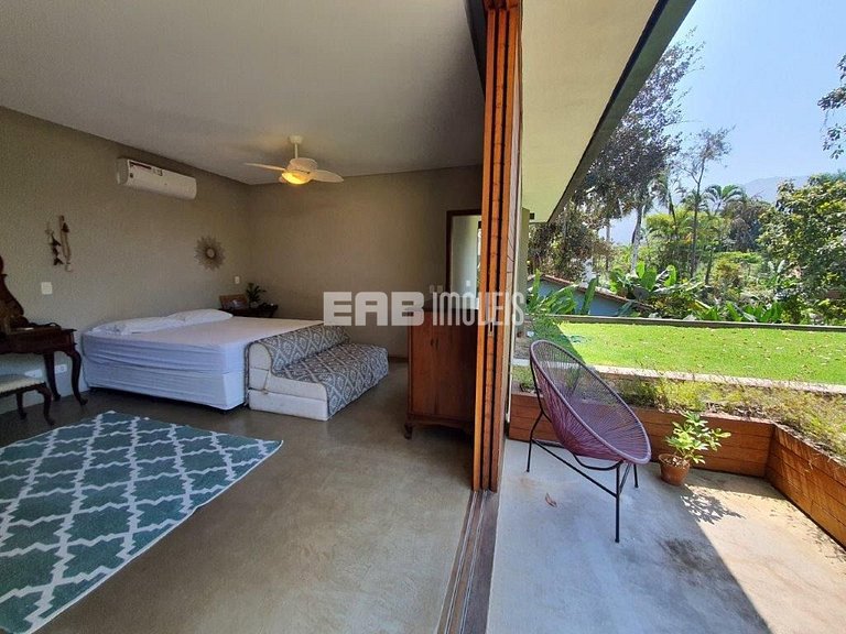 Casa sustentável a 70m da praia de Itamambuca