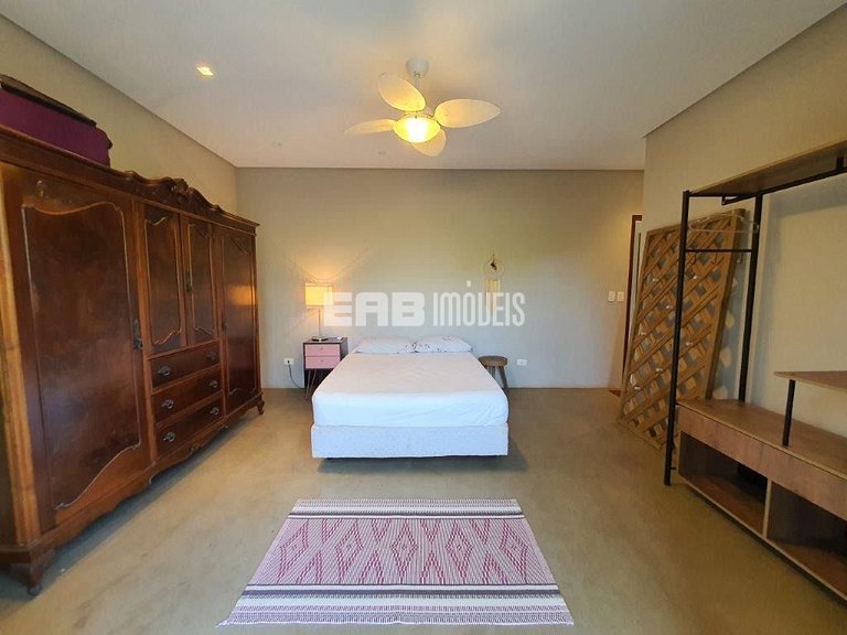 Casa sustentável a 70m da praia de Itamambuca