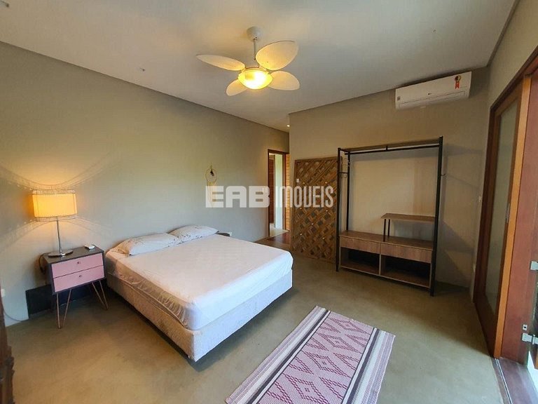 Casa sustentável a 70m da praia de Itamambuca