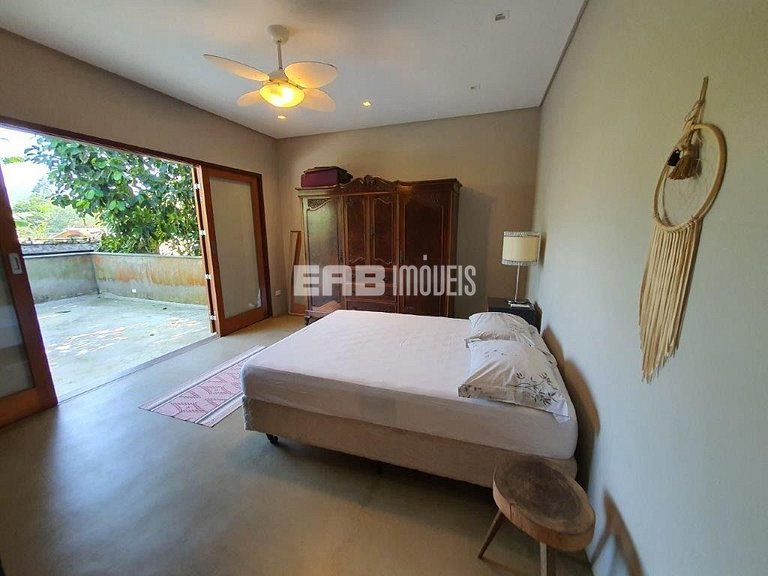 Casa sustentável a 70m da praia de Itamambuca