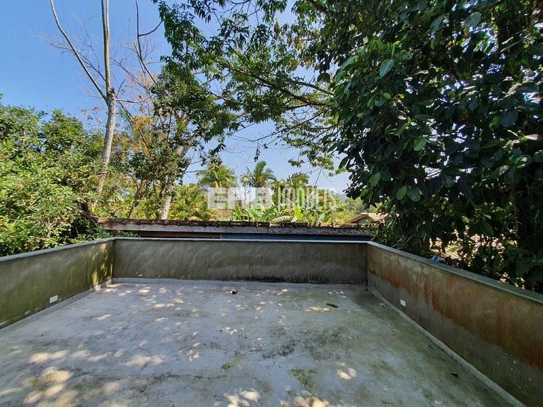 Casa sustentável a 70m da praia de Itamambuca