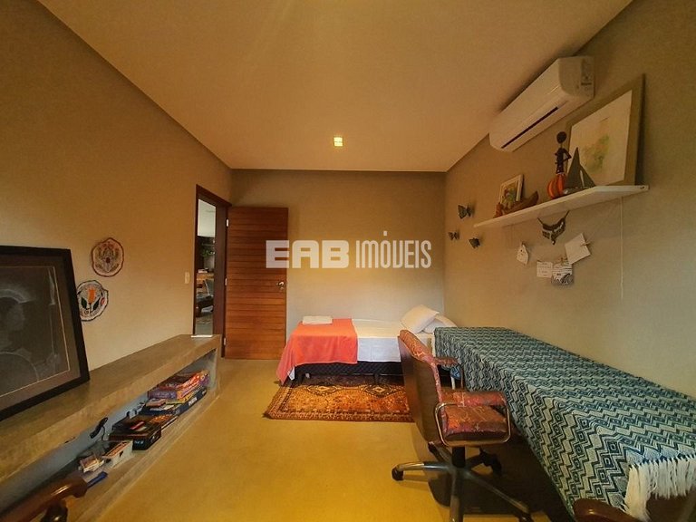 Casa sustentável a 70m da praia de Itamambuca