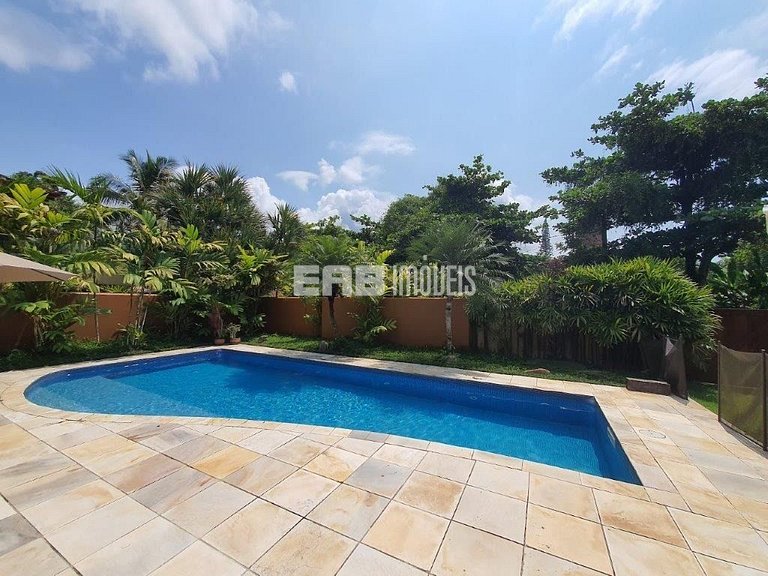 Casa com piscina aquecida, para temporada na Praia de Itamam