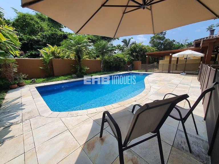 Casa com piscina aquecida, para temporada na Praia de Itamam