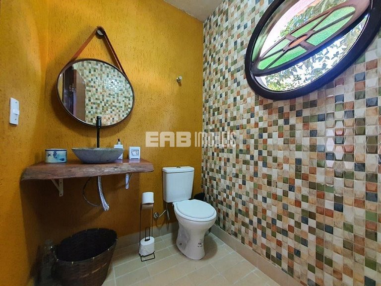 Casa com 3 dormitórios e churrasqueira a 80m do mar